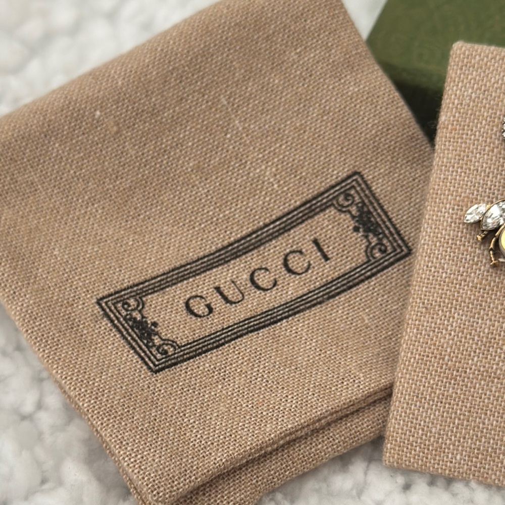 NWT AUTH Gucci Gold and Rhinestone Bee Earrings - Picture 4 of 10